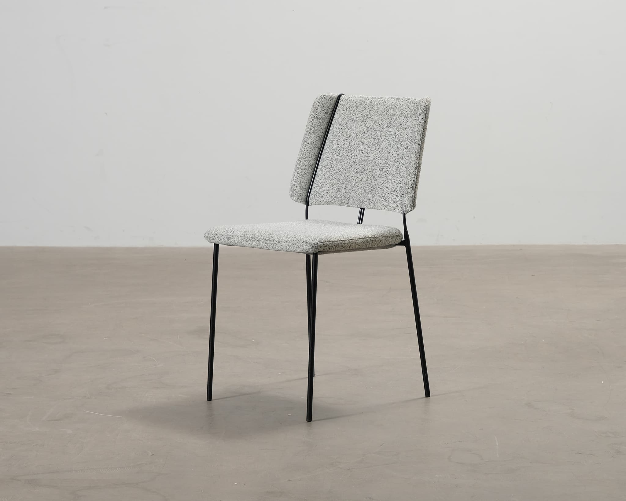 Johanson Design Frankie 08 tuoli vaaleanharmaa – Johanson Design