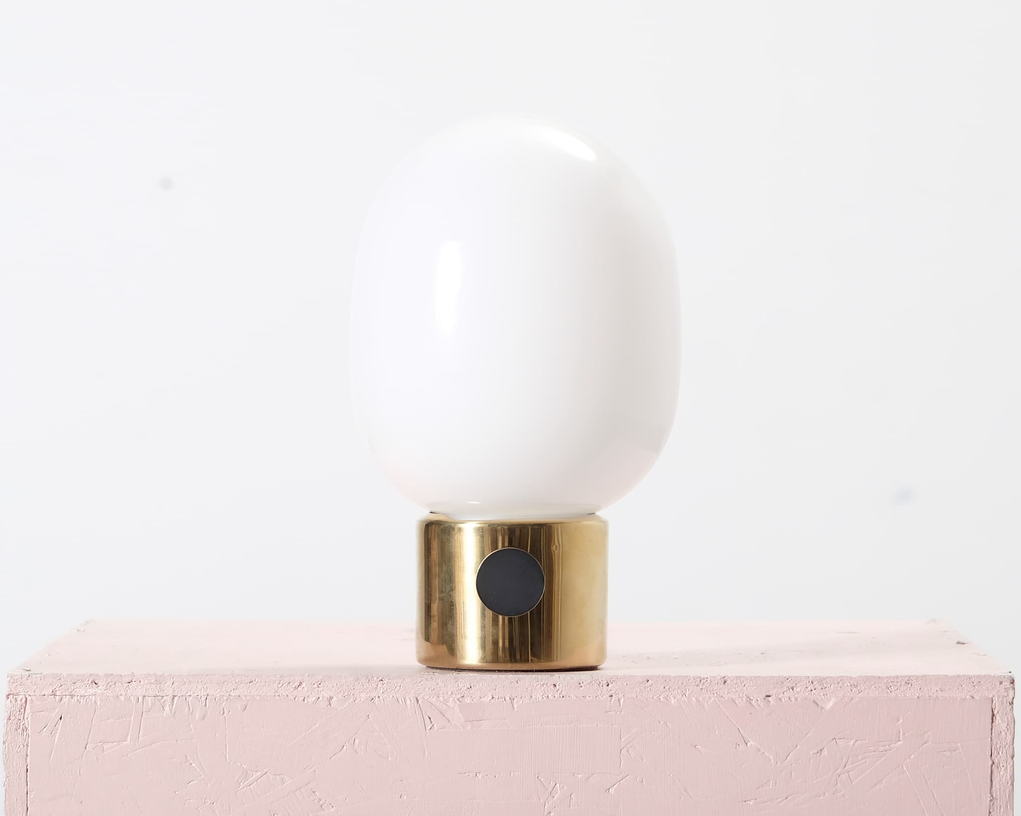 Audo Copenhagen JWDA pöytävalaisin messinki – AudoCopenhagen