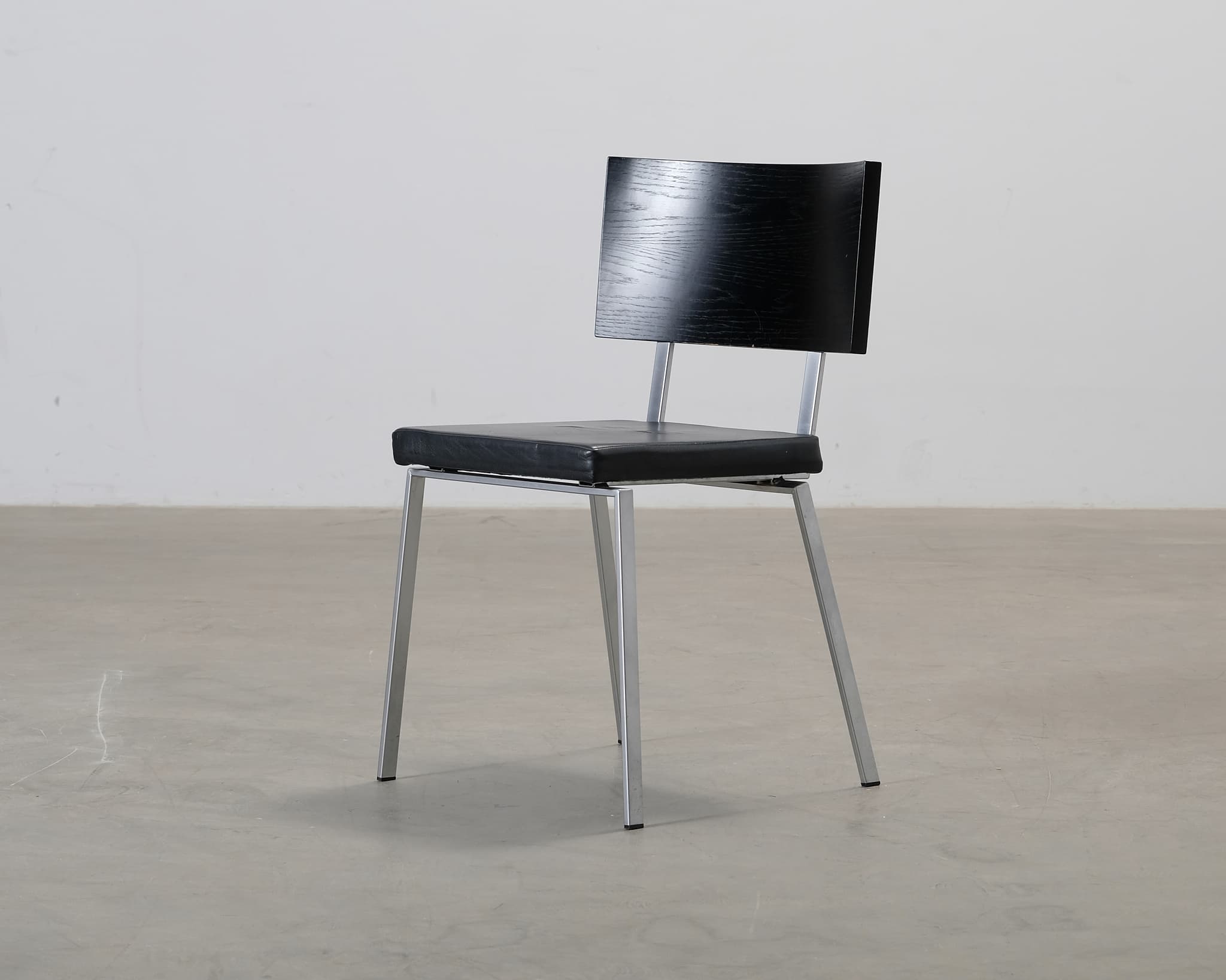 Karl Andersson & Söner Trippo ruokapöydän tuoli musta – Karl Andersson & Söner