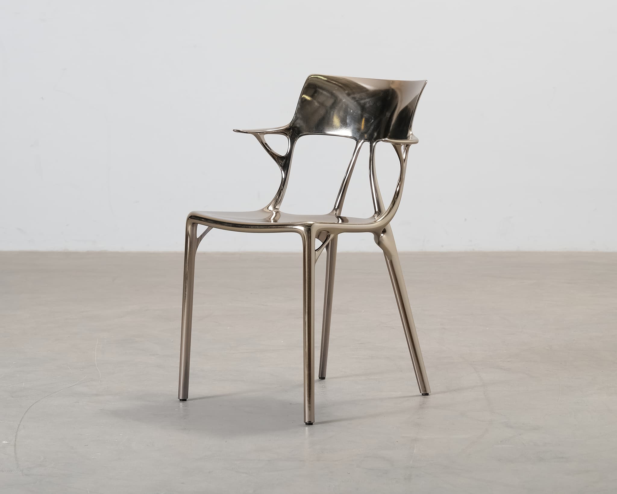 Kartell A.I. Metal tuoli pronssi