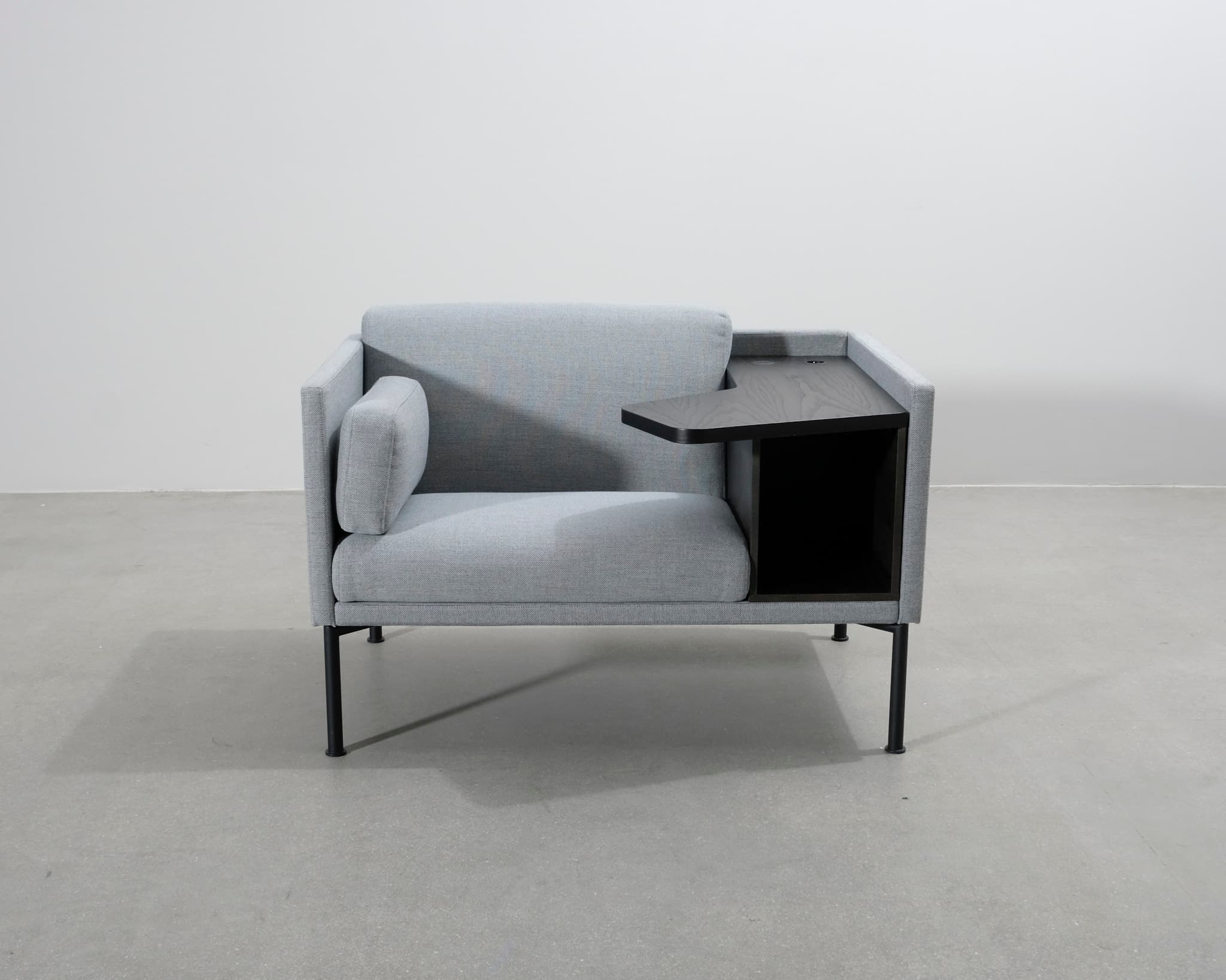 Horreds Mute Focus nojatuoli harmaa – Horreds