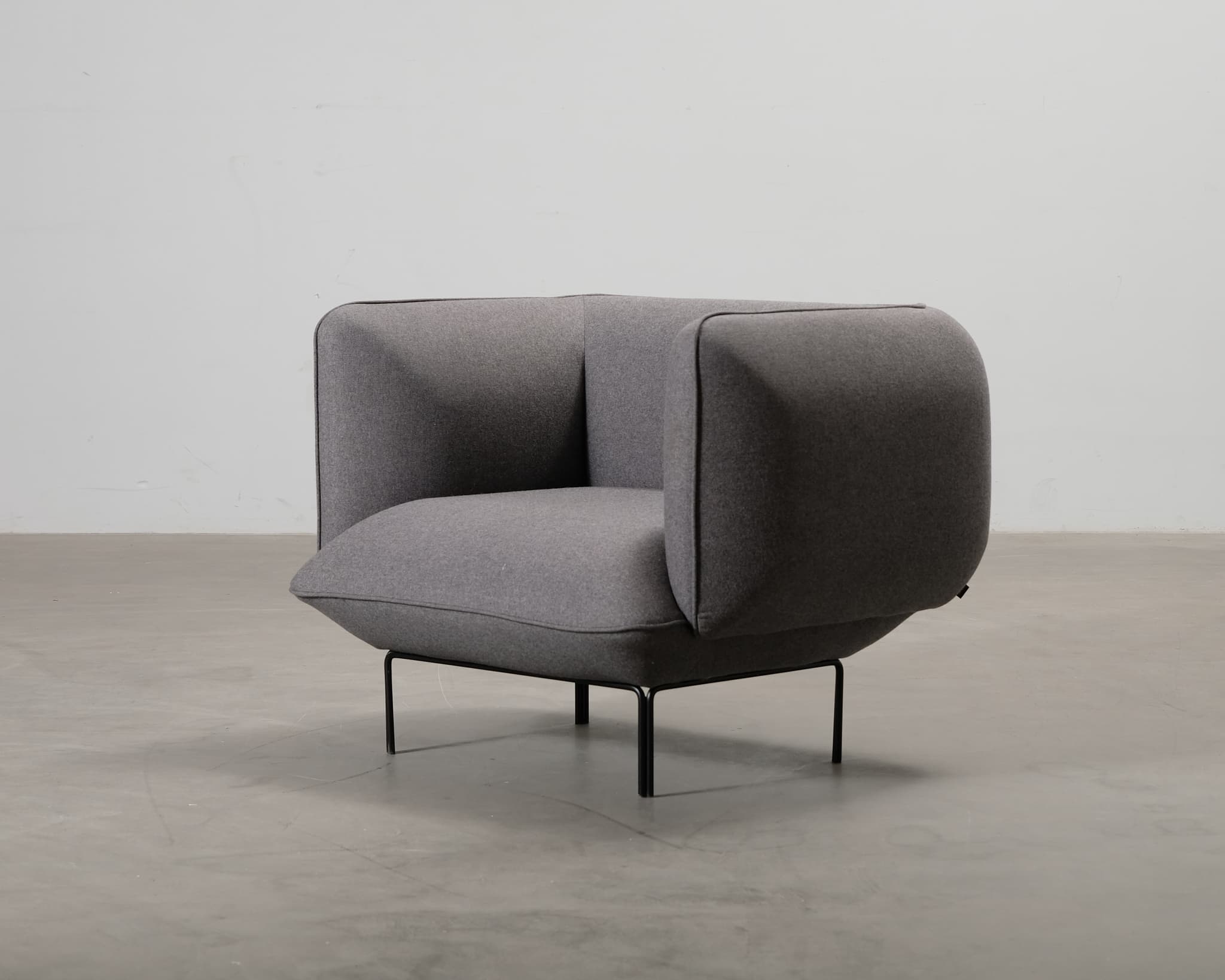 Bolia Cloud nojatuoli tummanharmaa