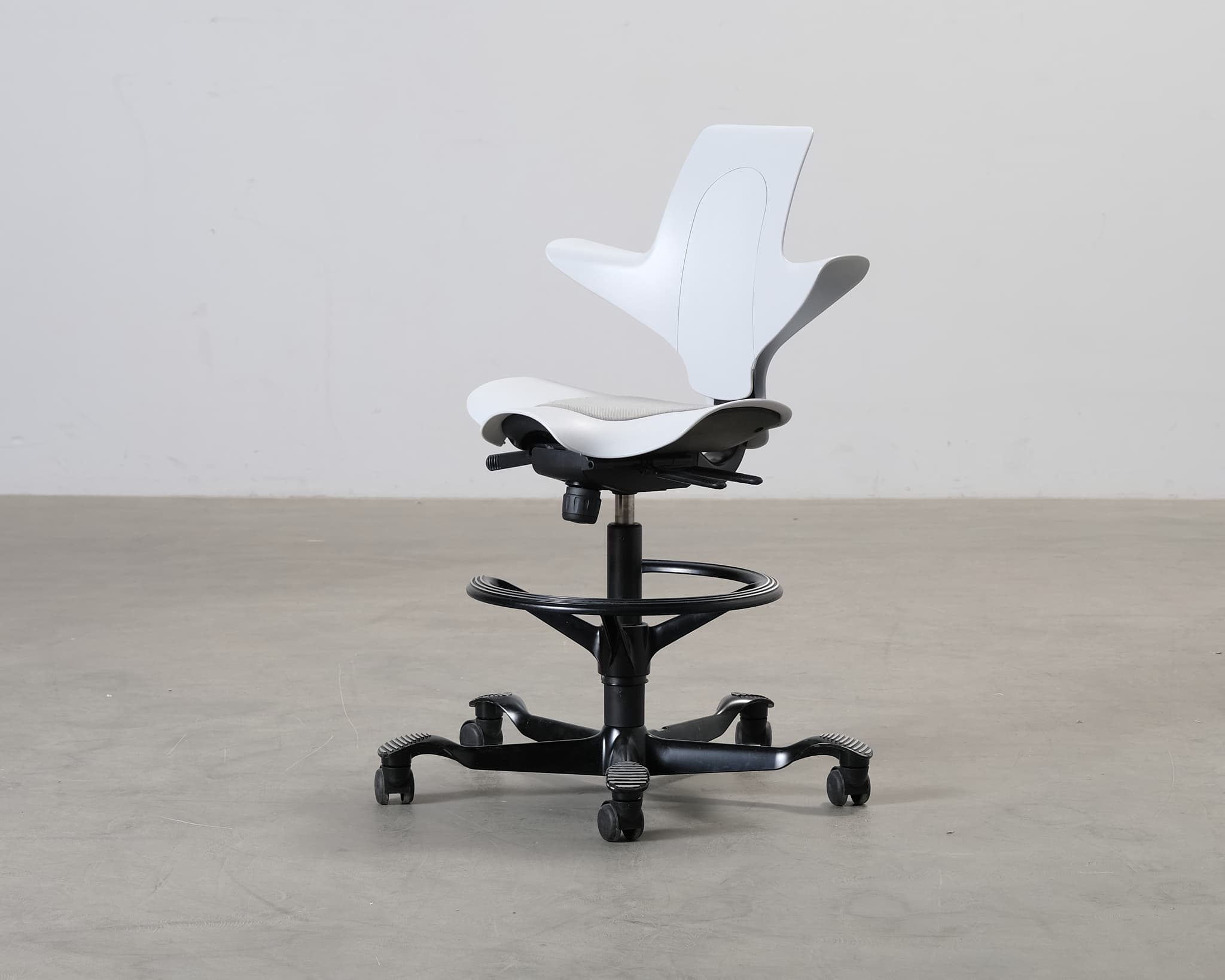 HÅG Capisco työtuoli valkoinen