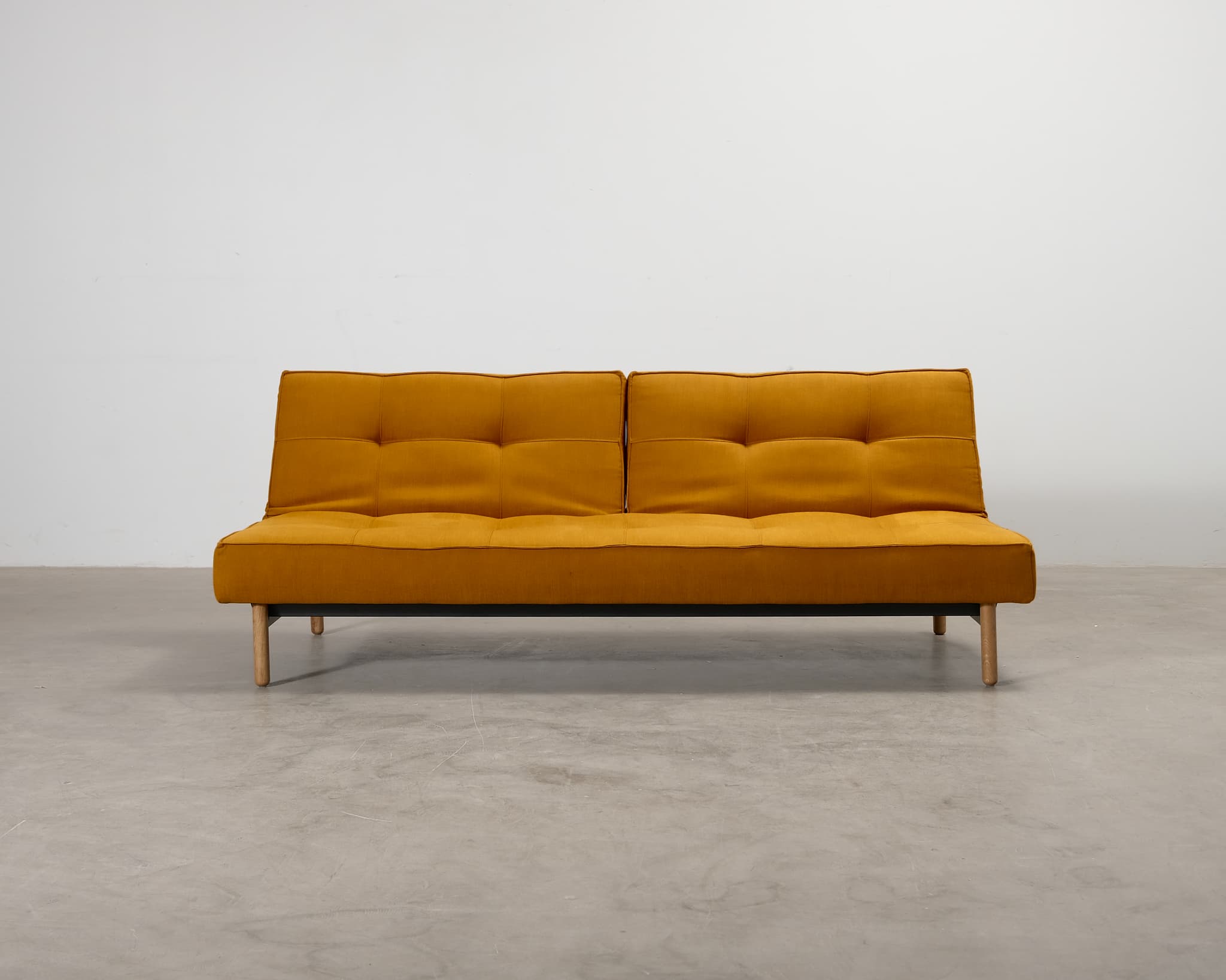 Innovation Living Splitback vuodesohva okra – Innovation Living