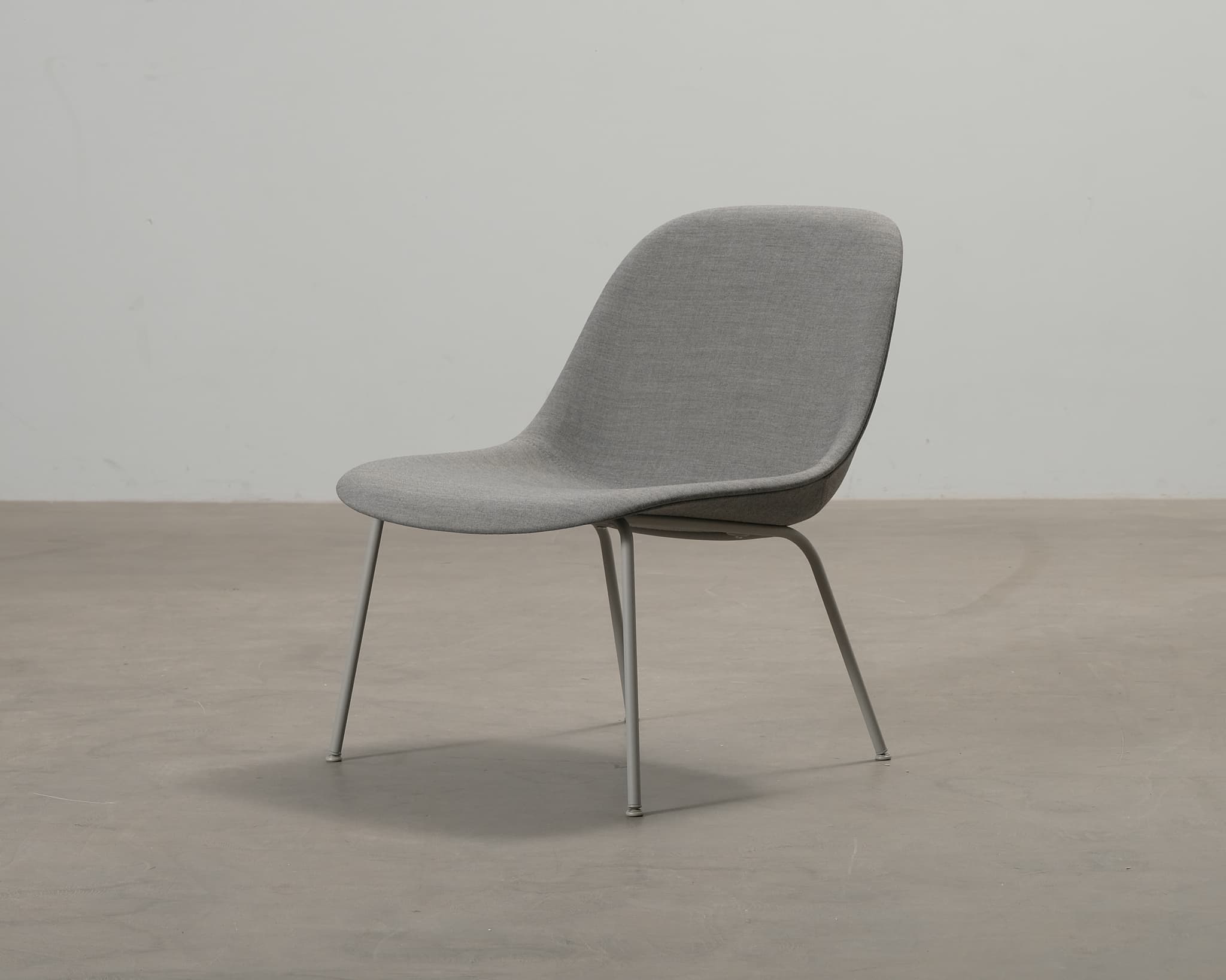 Muuto Fiber loungetuoli harmaa – Muuto
