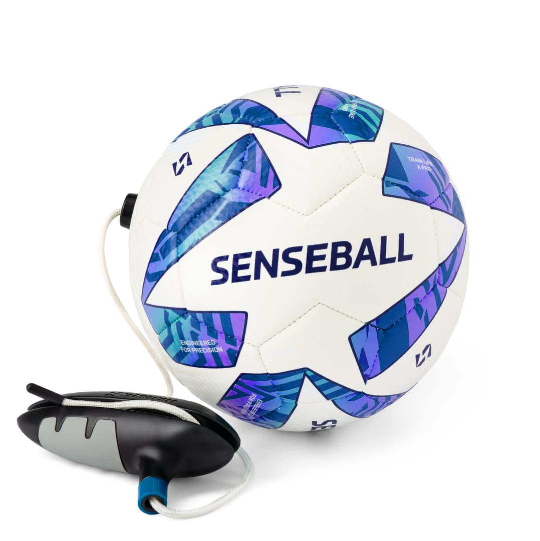 SenseBall® jalkapallon harjoittelupallo ja sovellus - koko 3, sininen-valkoinen - molempien jalkojen kuljetus- ja pallonhallintaharjoittelu – Senseball