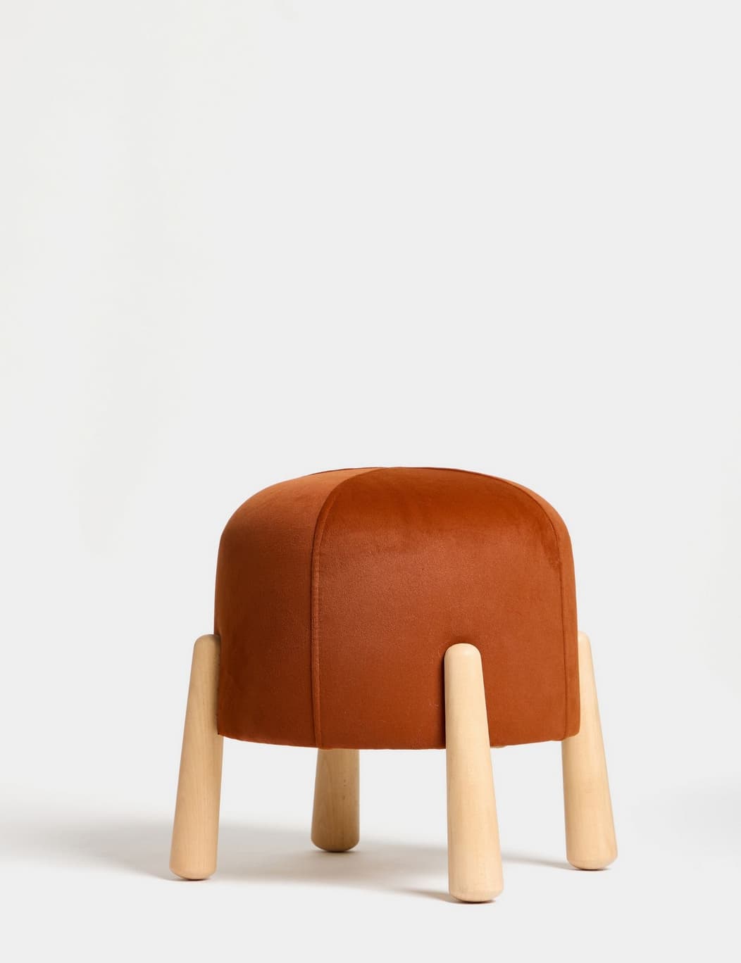Norda Design Elegantti samettirahi, 40 cm, pyökkikehys, oranssi ja luonnonväri | Tyylikäs yksityiskohta kodin sisustukseen – Norda Design