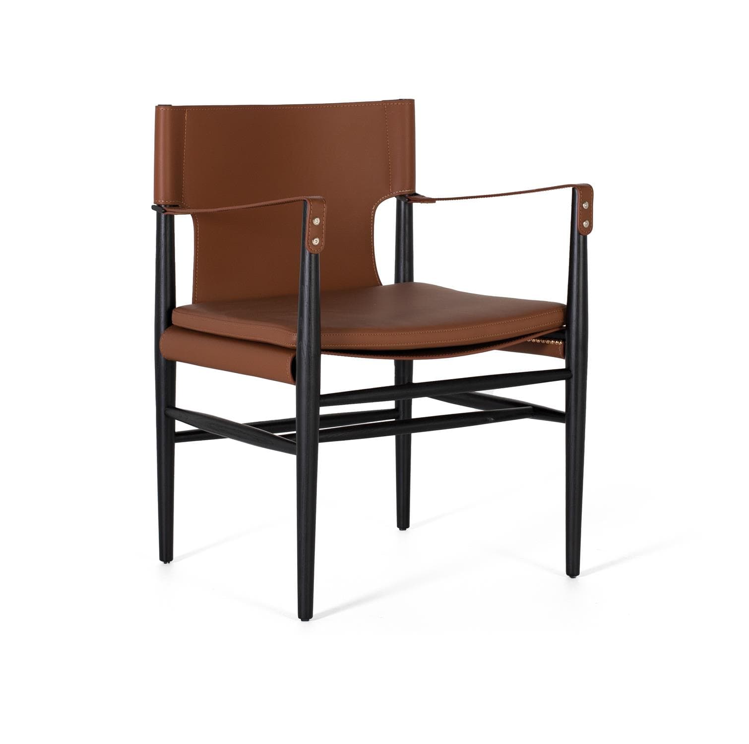 Nojatuoli verhoiltu keinonahalla ja ruskealla saarnipuulla