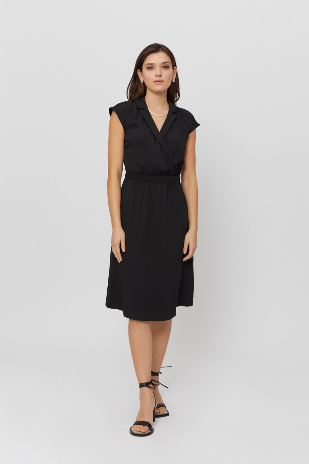 Lilit Mekko Musta – AYANI