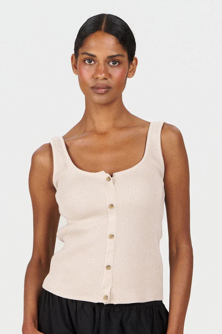 Cove Vest Sand Beige – KOMODO