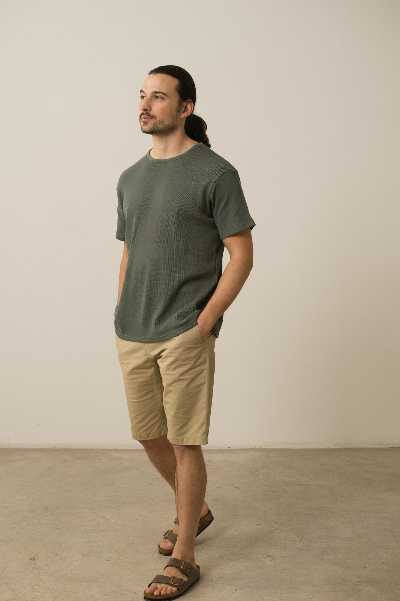 Hans Puuvillashortsit Khaki – TIRALAHILACHA
