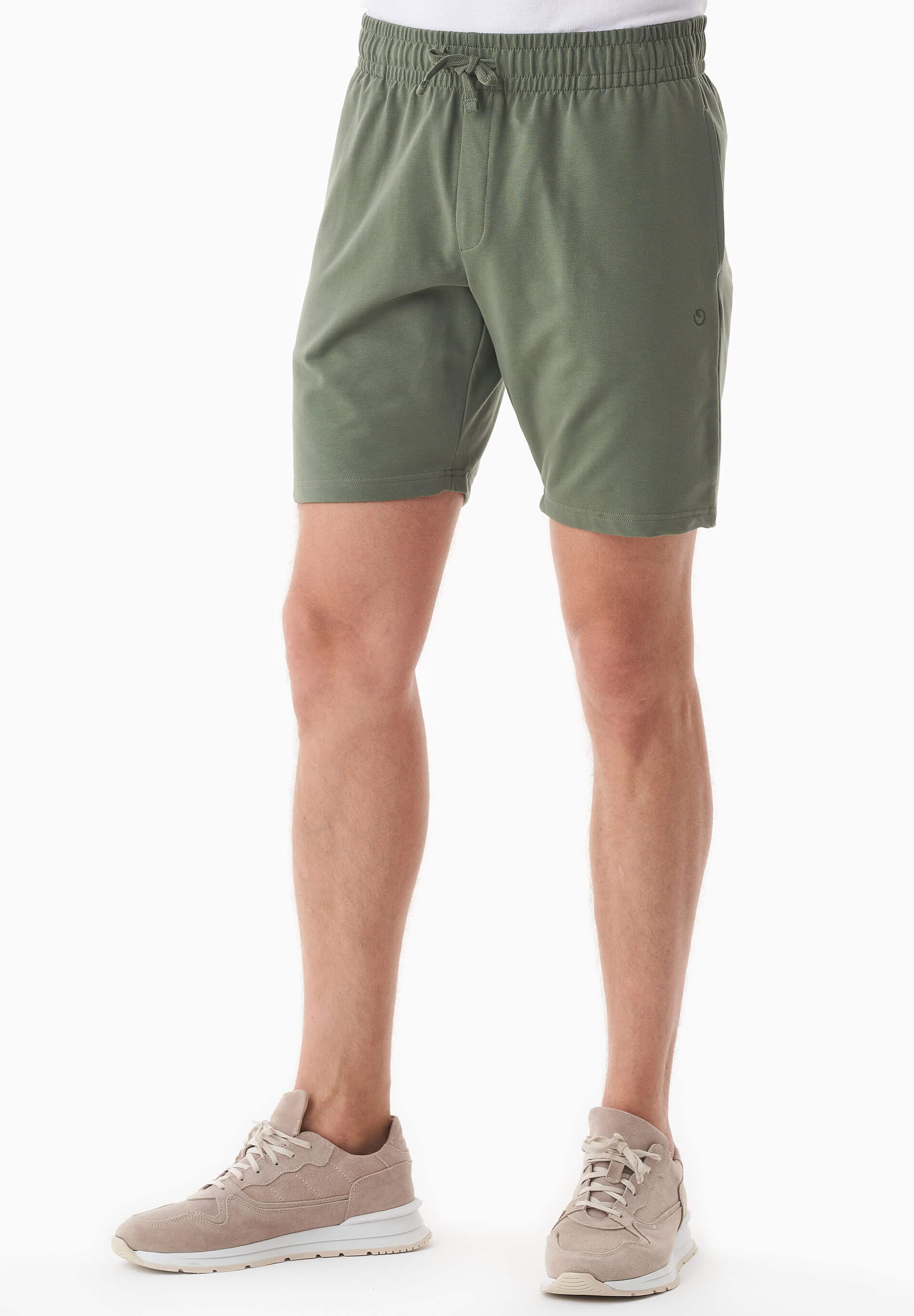 Sahin Collegeshortsit Oliivi – ORGANICATION