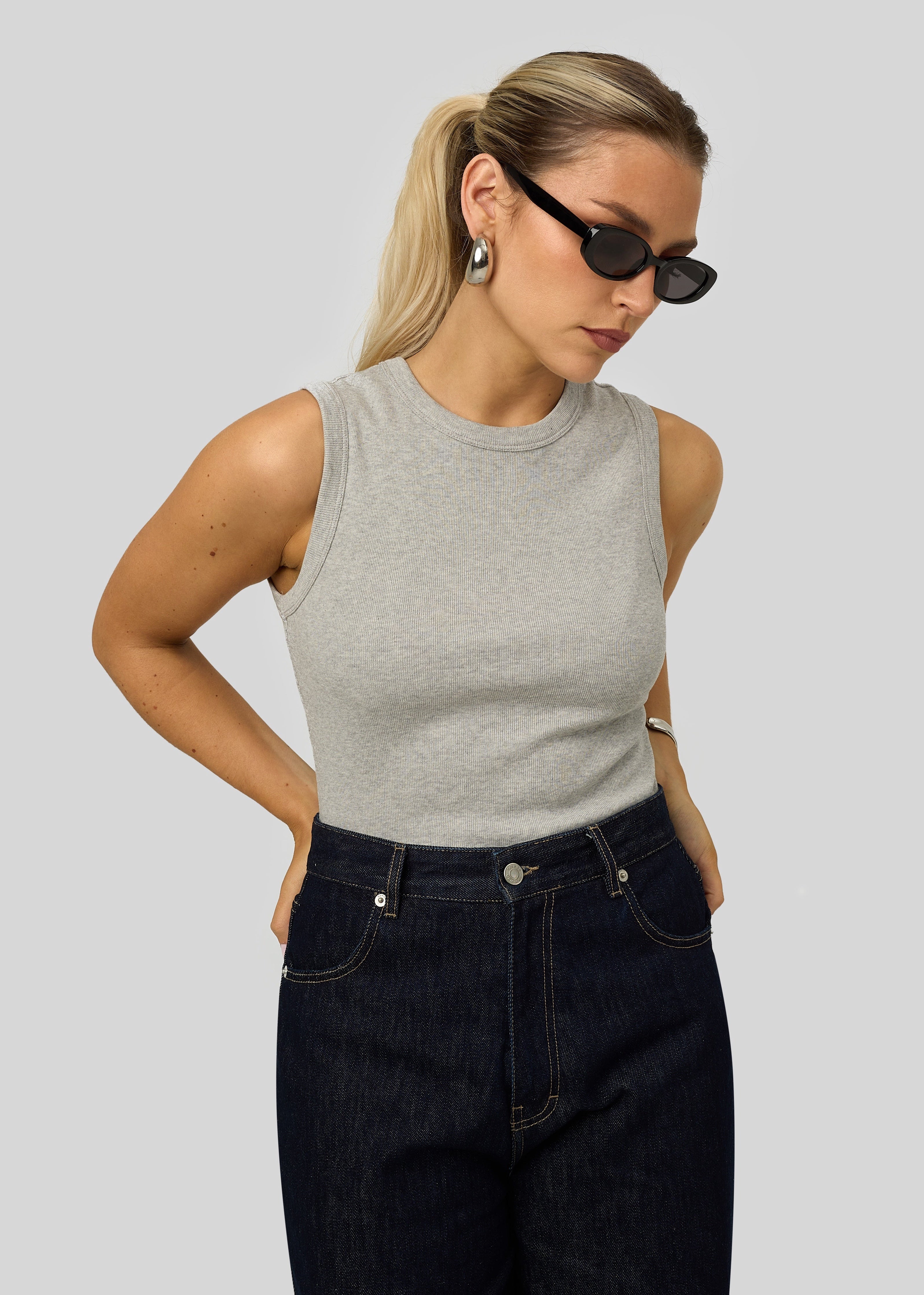 Kurt High-Neck Tank Top Grey – GUAJA.