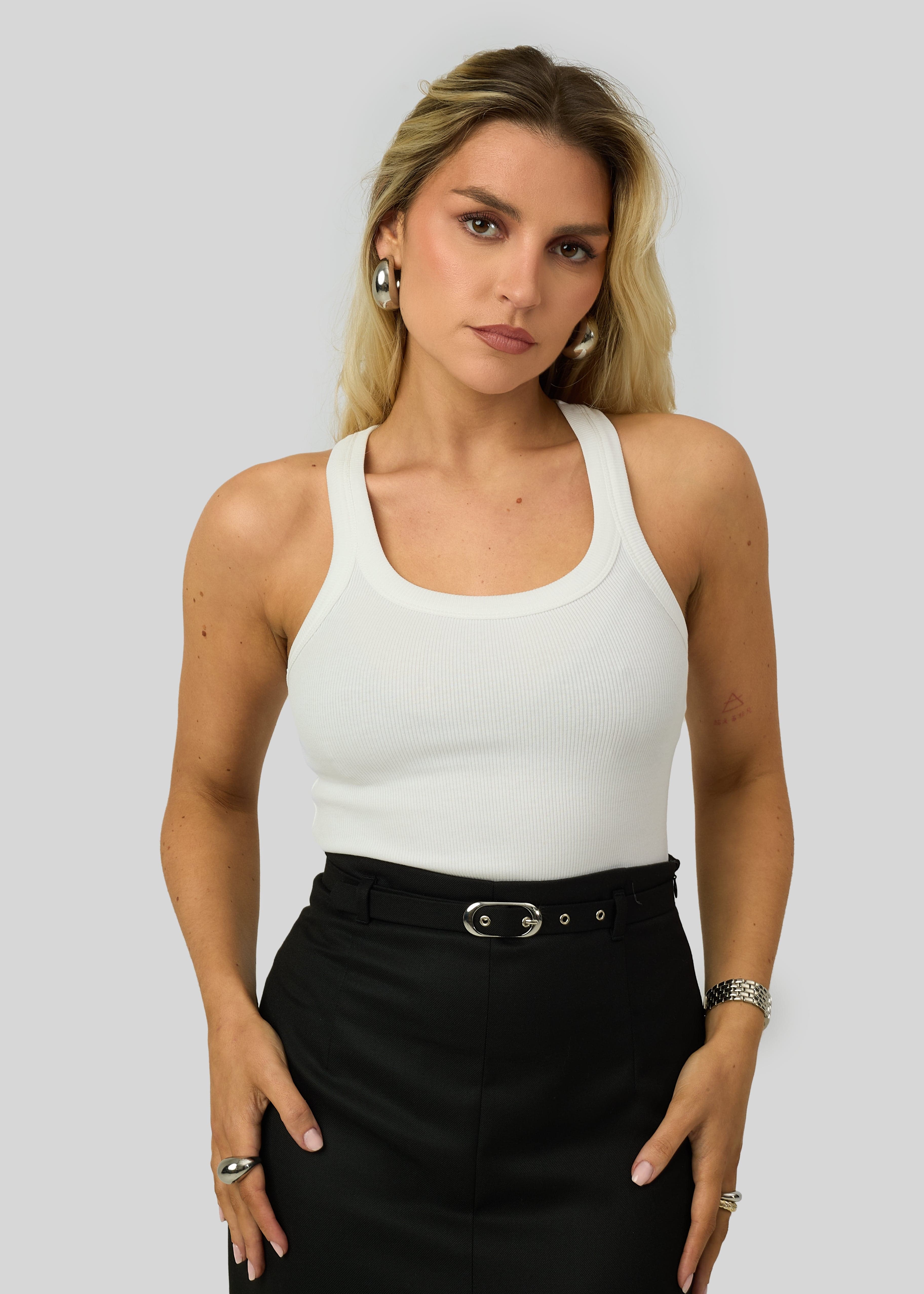 Jimmy Scoop-Neck Ribbitoppi Valkoinen – GUAJA.