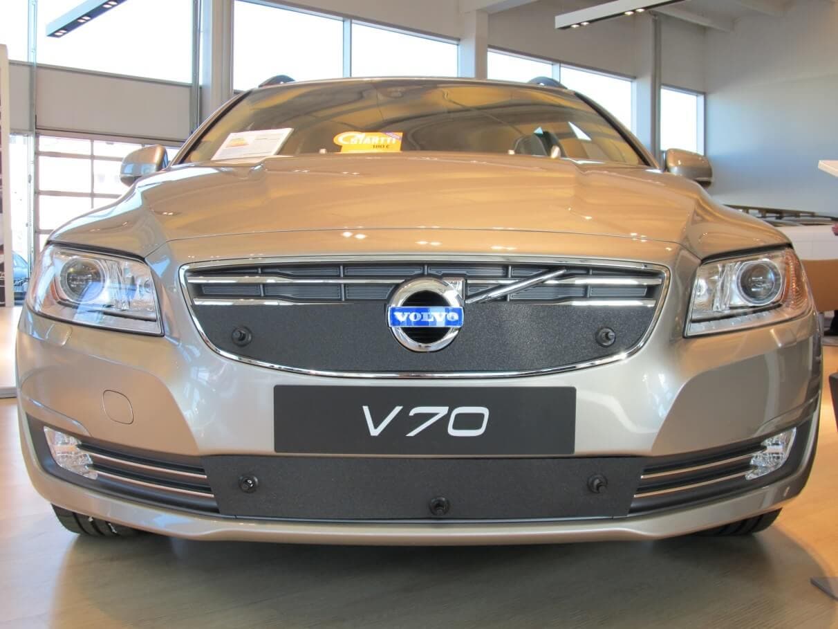 Maskisuoja Volvo V70, puoliksi avoin maski (2014-2016), Tammer-Suoja – Tammers