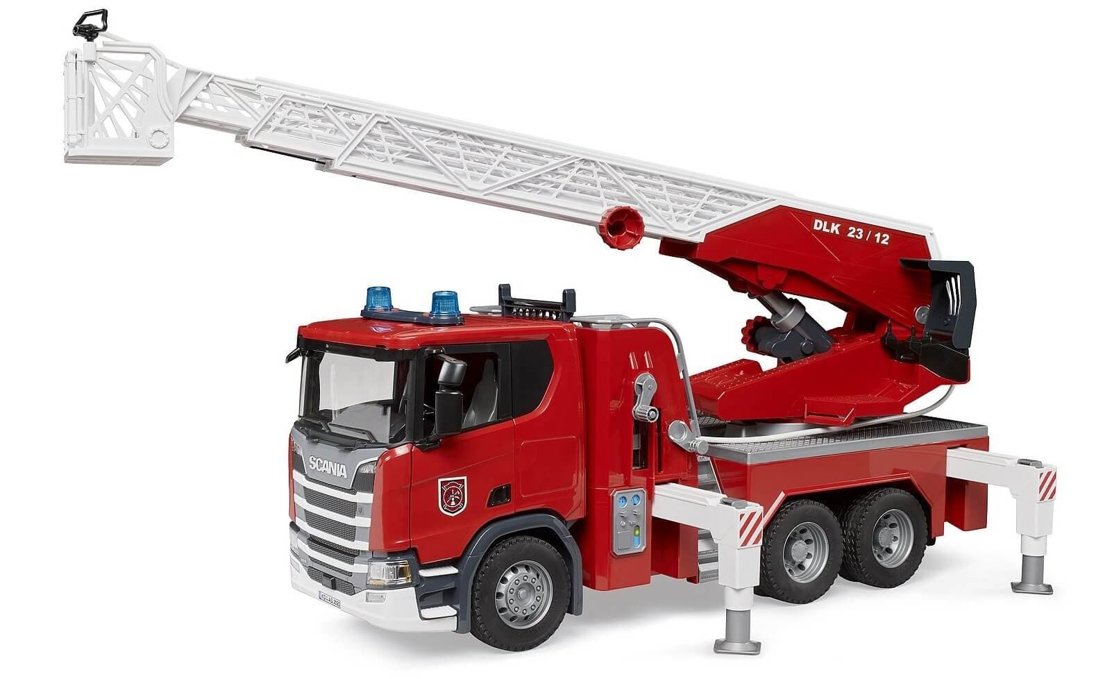 Lelu paloauto Super 560R (1:16), Bruder – Bruder