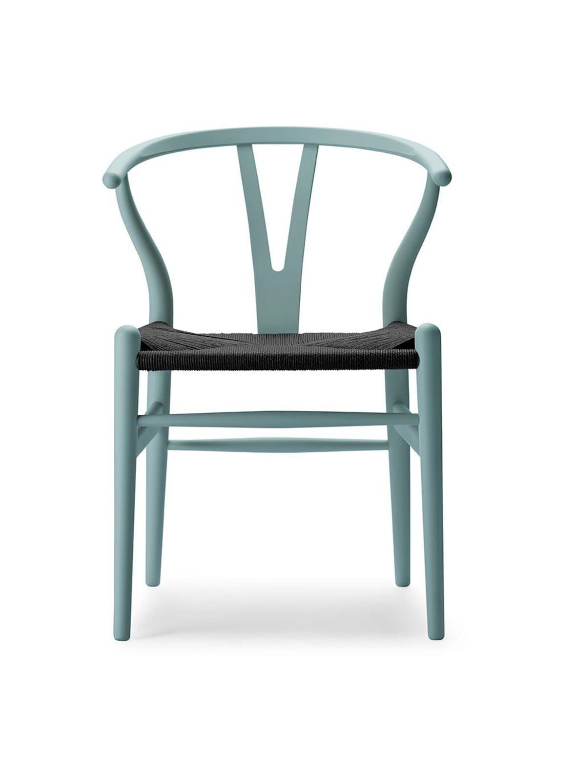 Ch24 wishbone -tuoli musta istuin soft pewter blue – Carl Hansen & Son