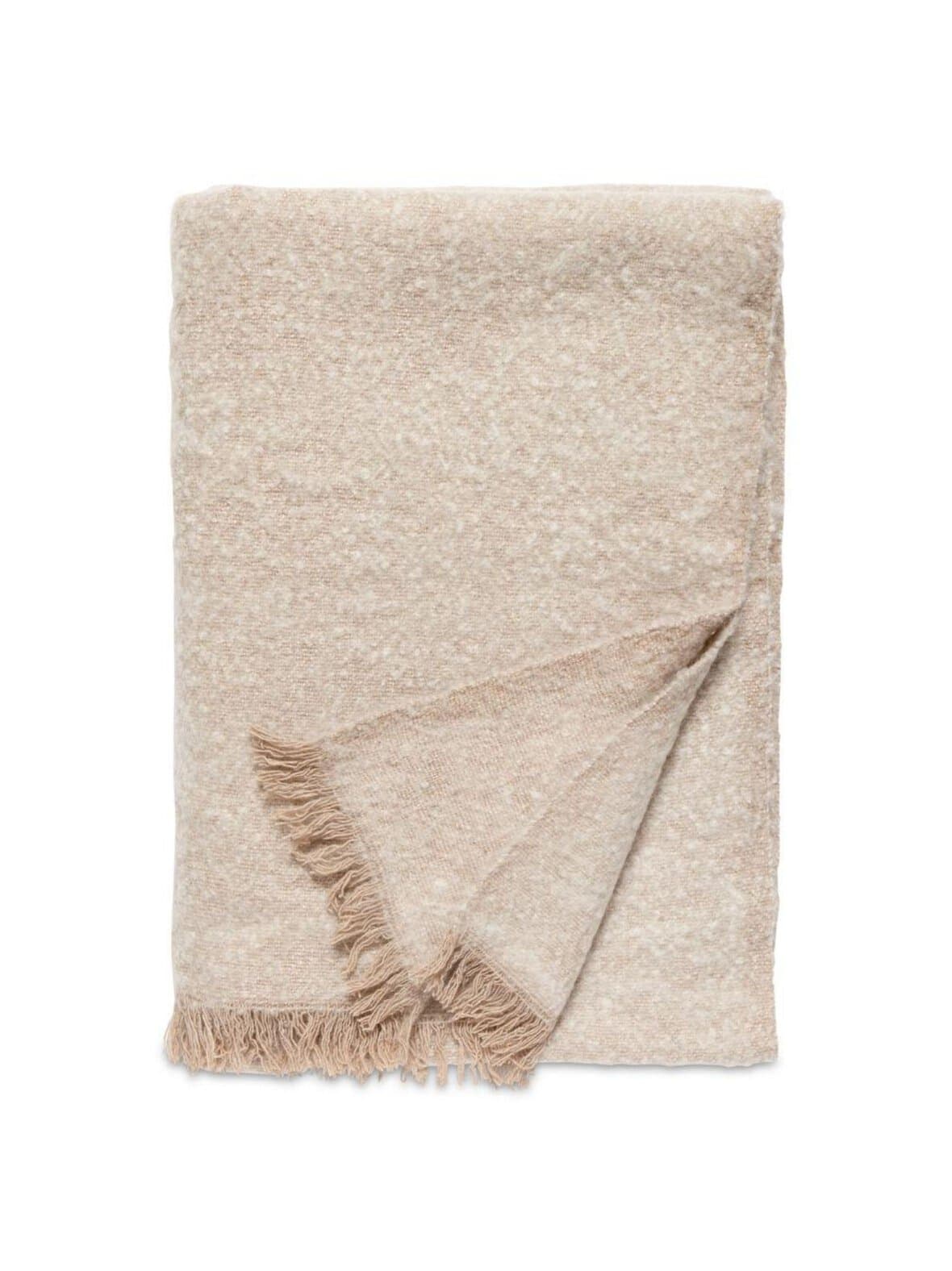 Cuddle me -torkkupeitto beige 130 x 170 cm – BoConcept