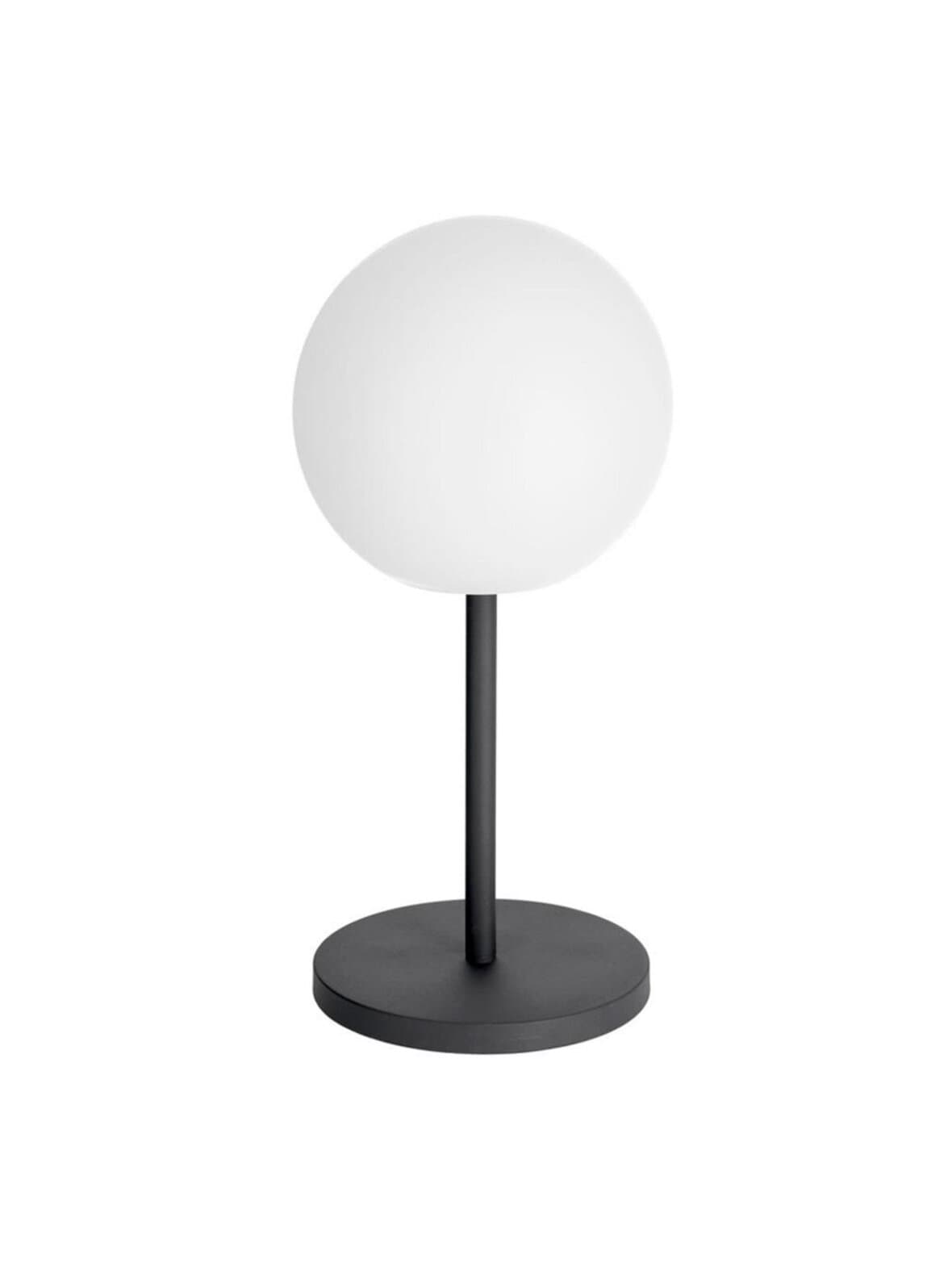 Dinesh-pöytävalaisin musta k 64 cm – Kave Home