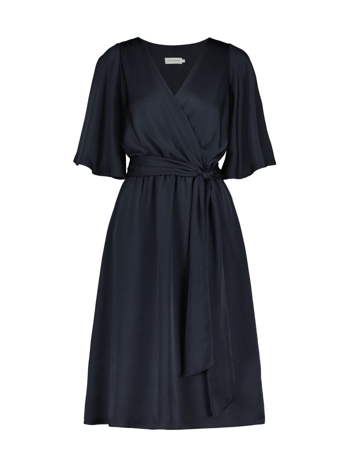 Inga-satiinimekko – Katri Niskanen