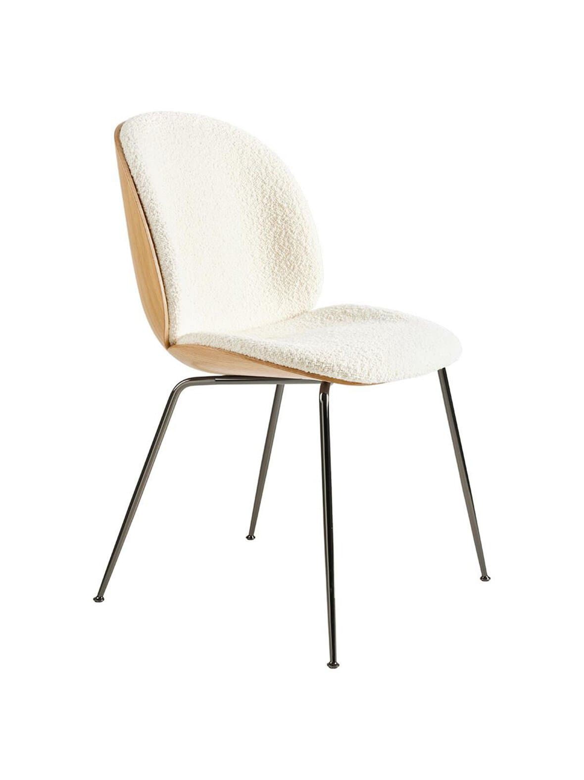 Beetle-tuoli tammiviilu/valkoinen – GUBI