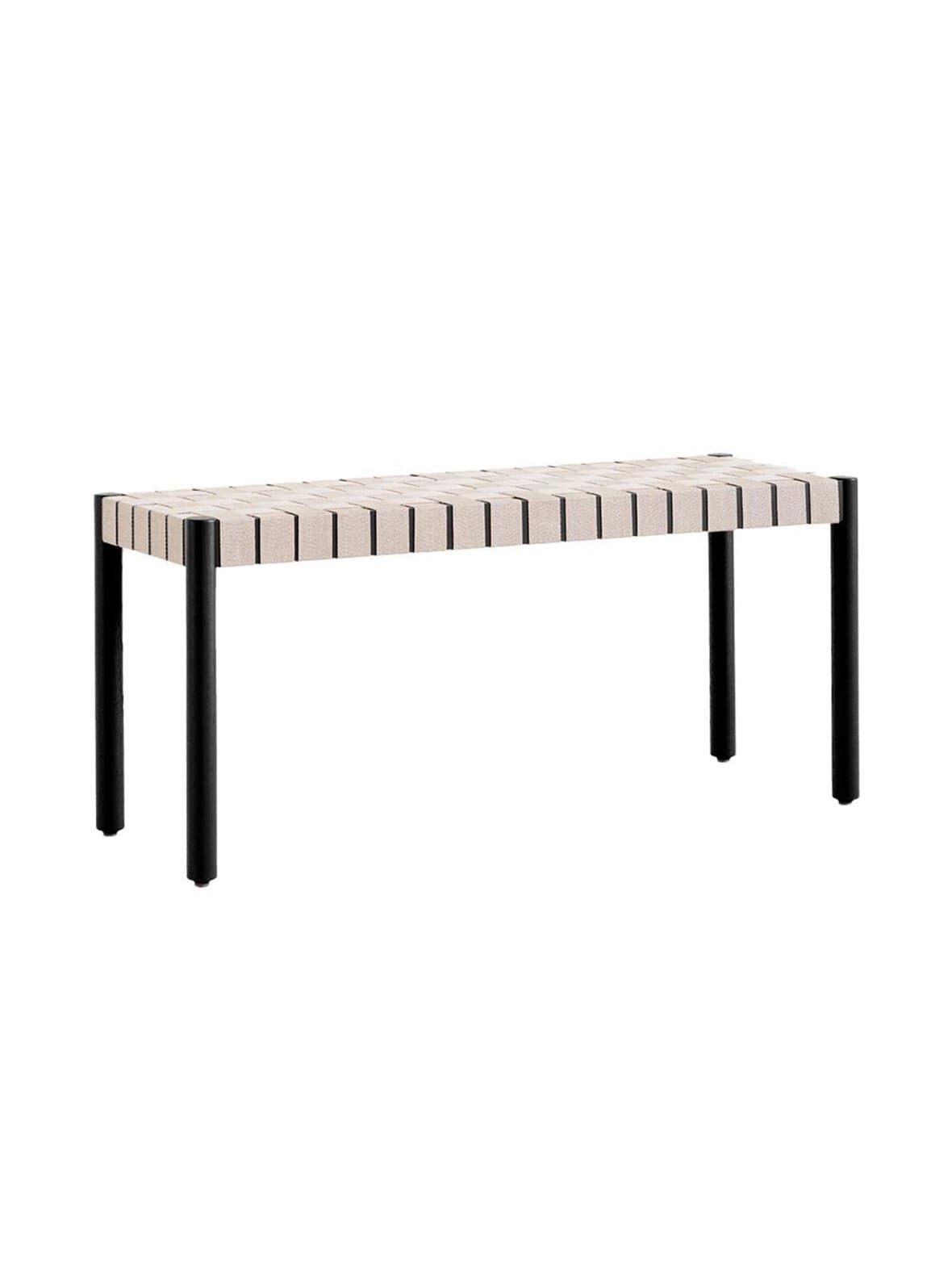 Betty tk4 -penkki musta / luonnonvärinen punos l 105 cm – &Tradition