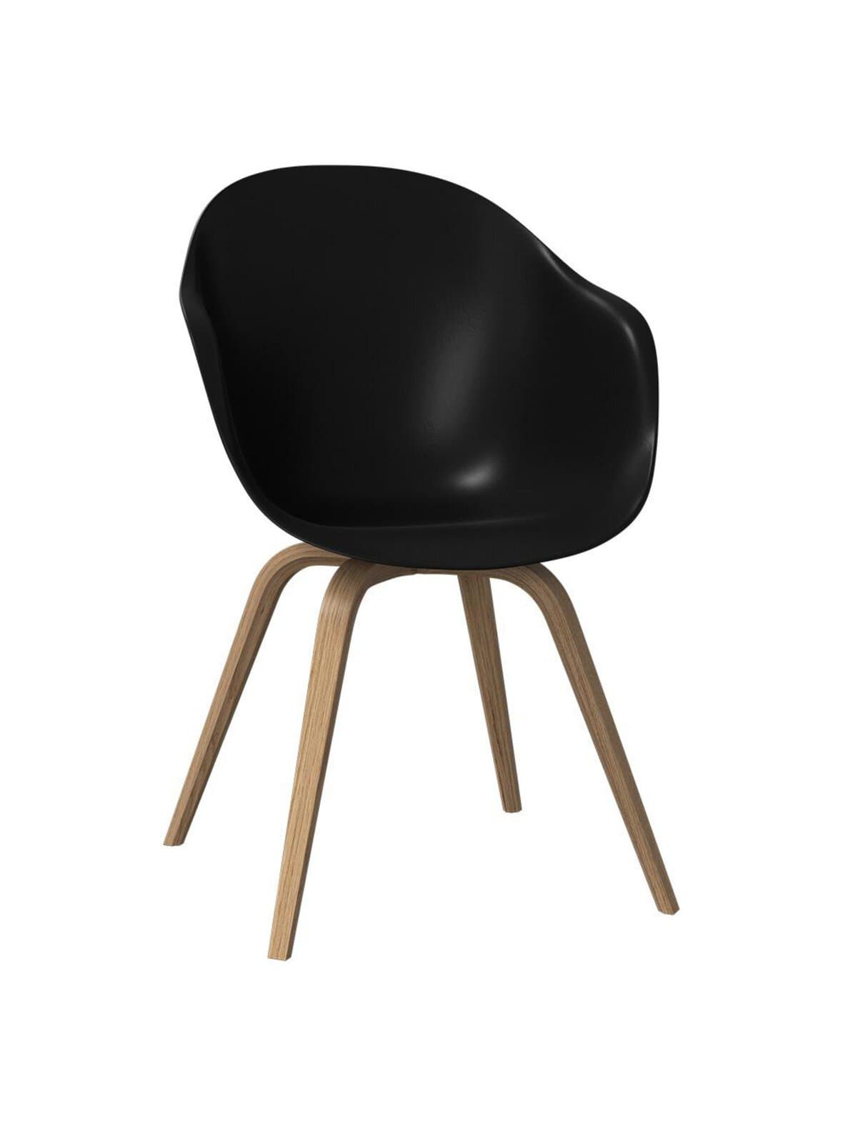 Hauge-tuoli käsinojat musta/tammi – BoConcept