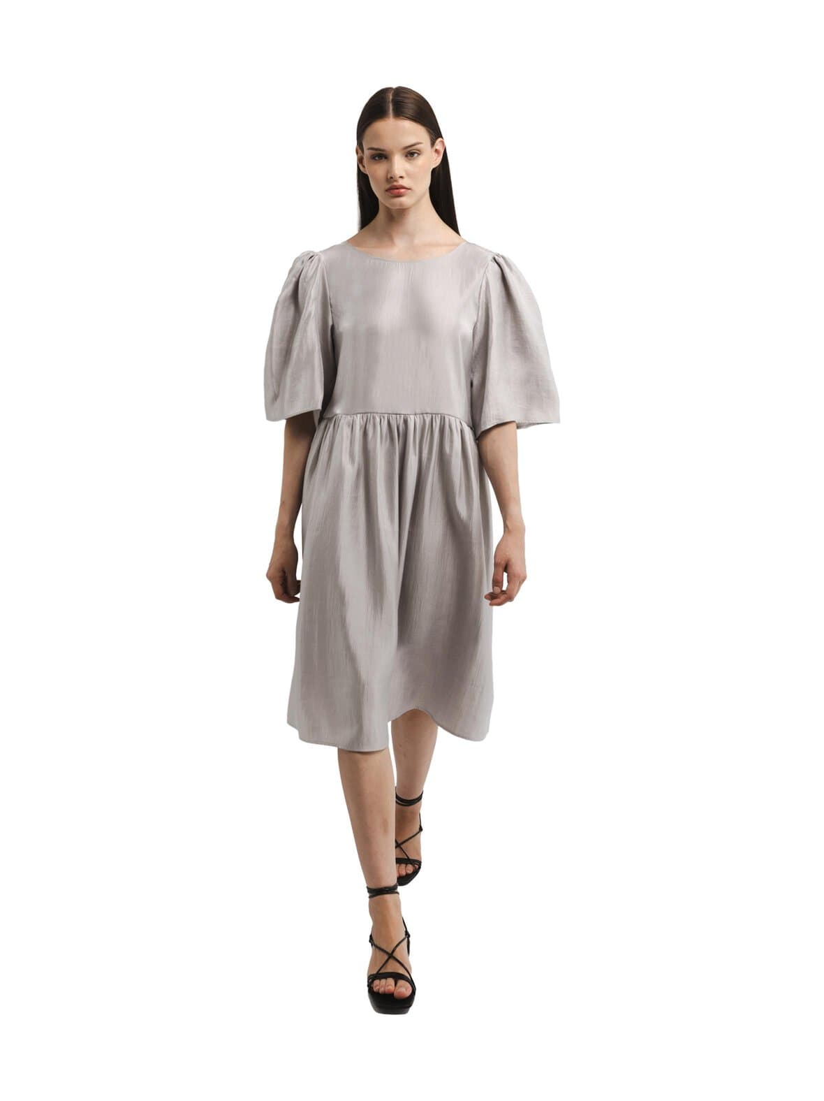 Diane-satiinimekko – Katri Niskanen