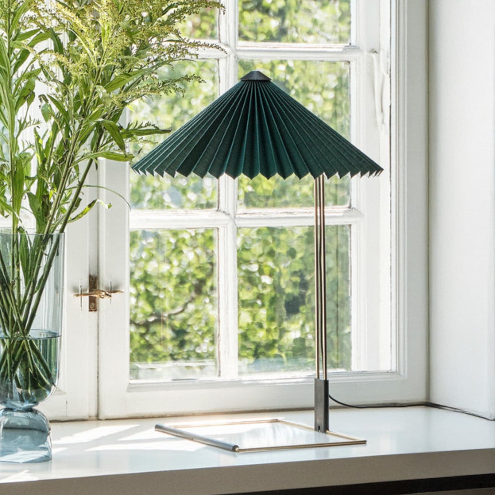 Matin LED-pöytävalaisin, vihreä/teräs, korkeus 38 cm – HAY - Olohuone - Design - Kangas / tekstiili - Yksilamppuinen – HAY