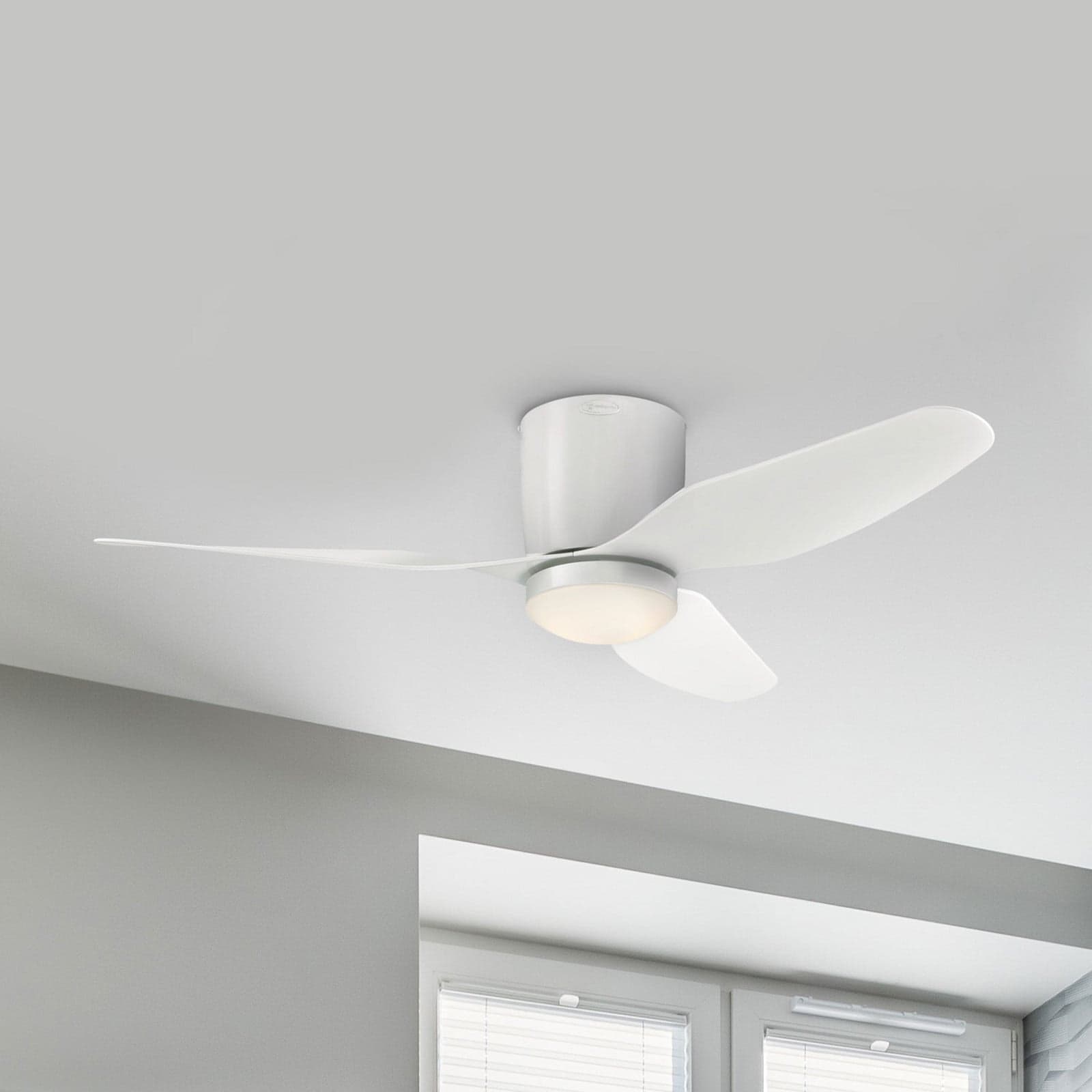 LED-kattotuuletin Carla, hiljainen, 117 cm, valkoinen – Westinghouse - Olohuone - Moderni - Muovi – Westinghouse