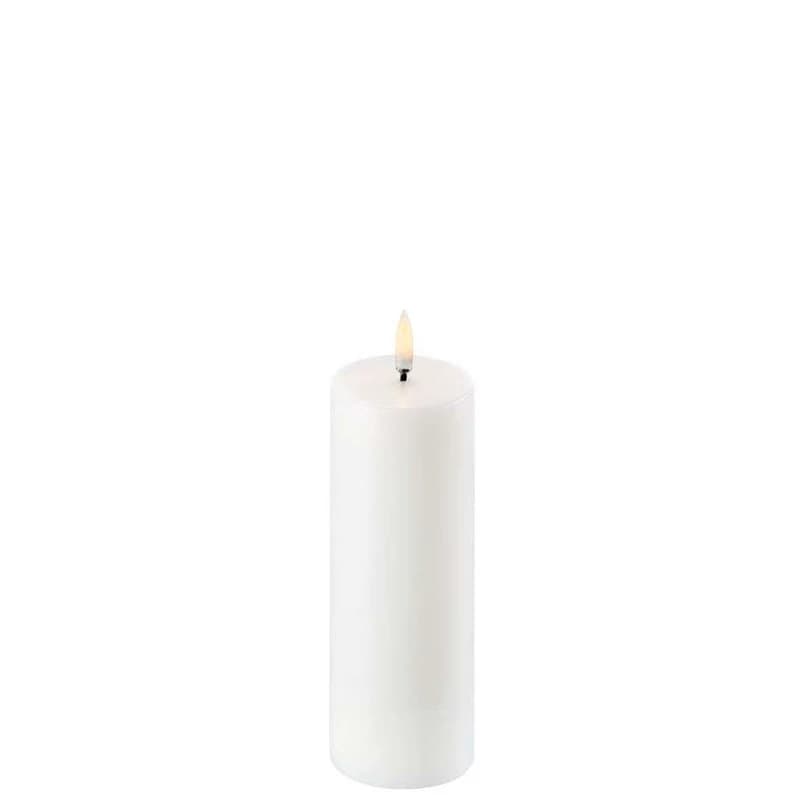 Uyuni Lighting - Pilarikynttilä LED 5,8x15 cm Nordic White – Uyuni Lighting