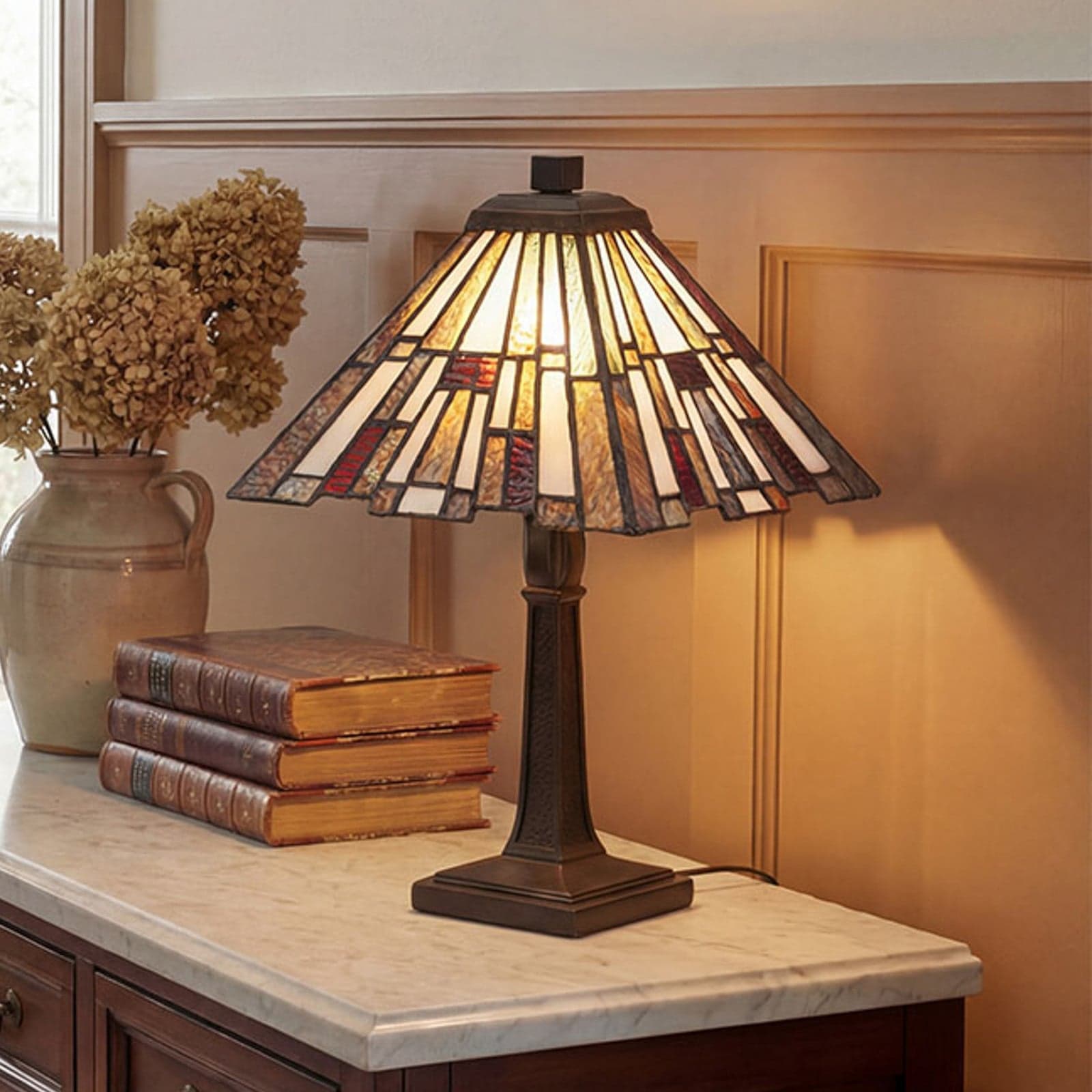 Inglenook-pöytälamppu, pronssi/värikäs, 37 cm, metalli/lasi – QUOIZEL - Olohuone - Tiffany - Yksilamppuinen – QUOIZEL