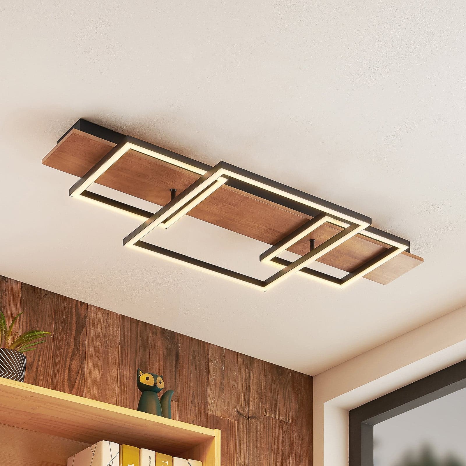 Chariska LED Kattovalaisin L95 Wood/Black Lucande - Olohuone - Moderni - Puu - Kulmikas – Lucande