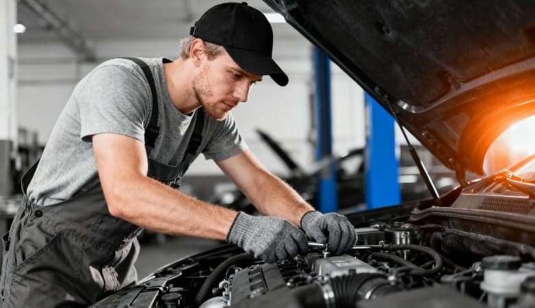 Auton tarkastushuolto öljynvaihdolla sis. 4l long life öljyä ja suodattimen | jopa -51 % | Vantaa, Simonkylä - Auton tarkastushuolto öljynvaihdolla sis. 4l long life öljyä ja suodattimen