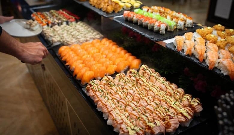 Wasabi Sushi - Teppanyaki-buffet 1-2:lle | Alk. 15,90 € | Helsinki, Itäkeskus - Teppanyaki-buffet