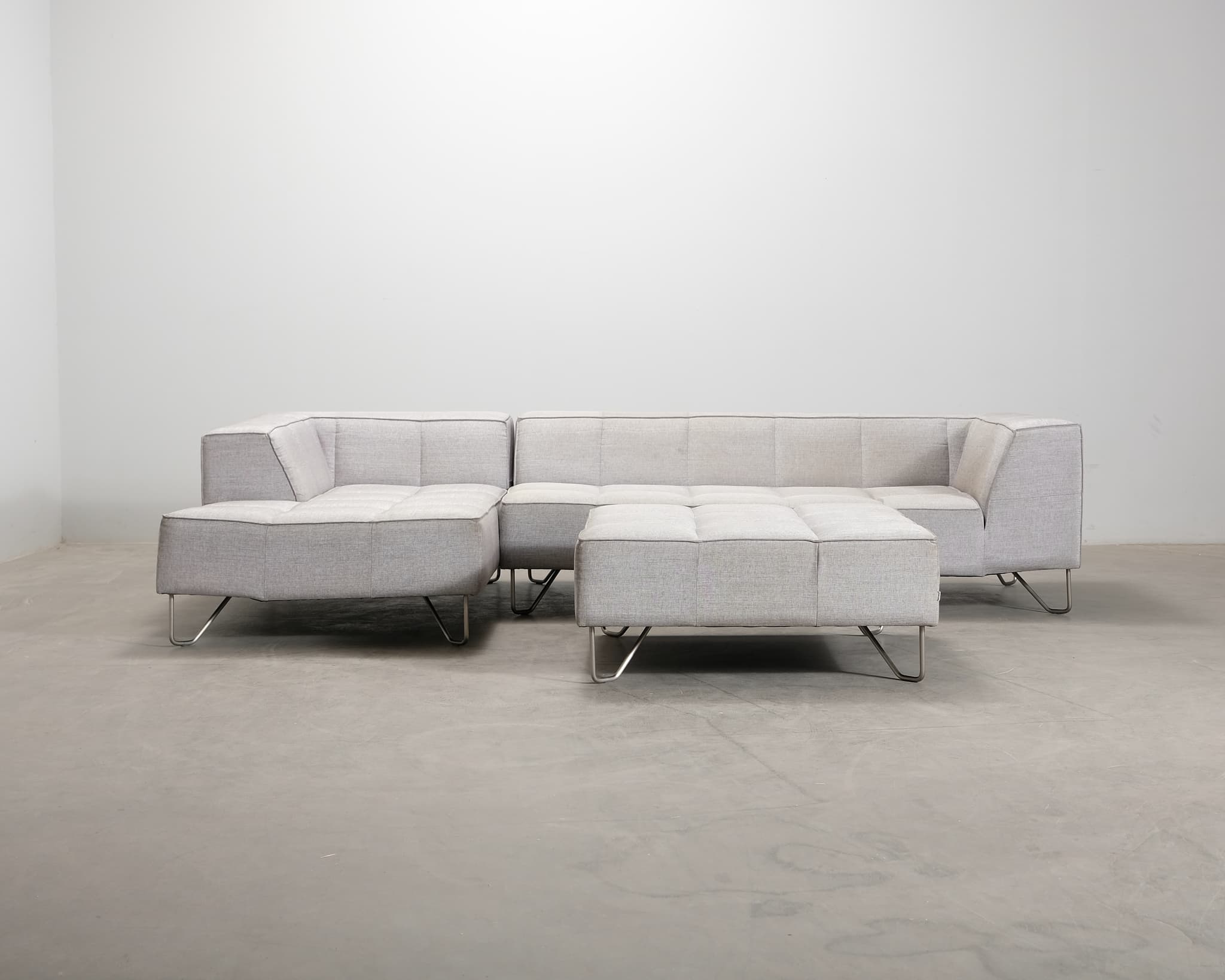 BoConcept Milos 5-istuttava kulmasohva rahilla vaaleanharmaa – BoConcept
