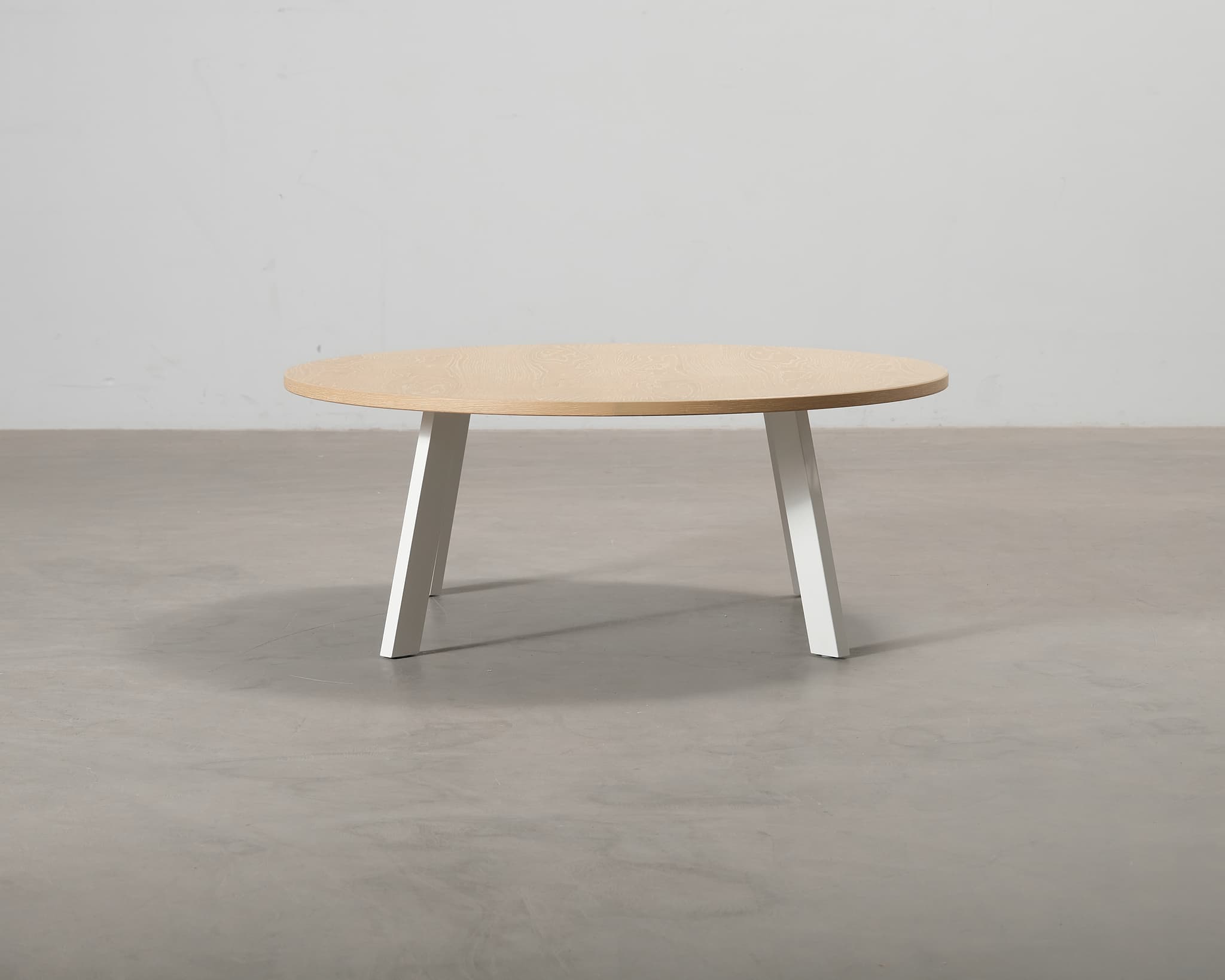FeelDesign Freddy sohvapöytä ø 115 cm tammi / valkoinen – FeelDesign
