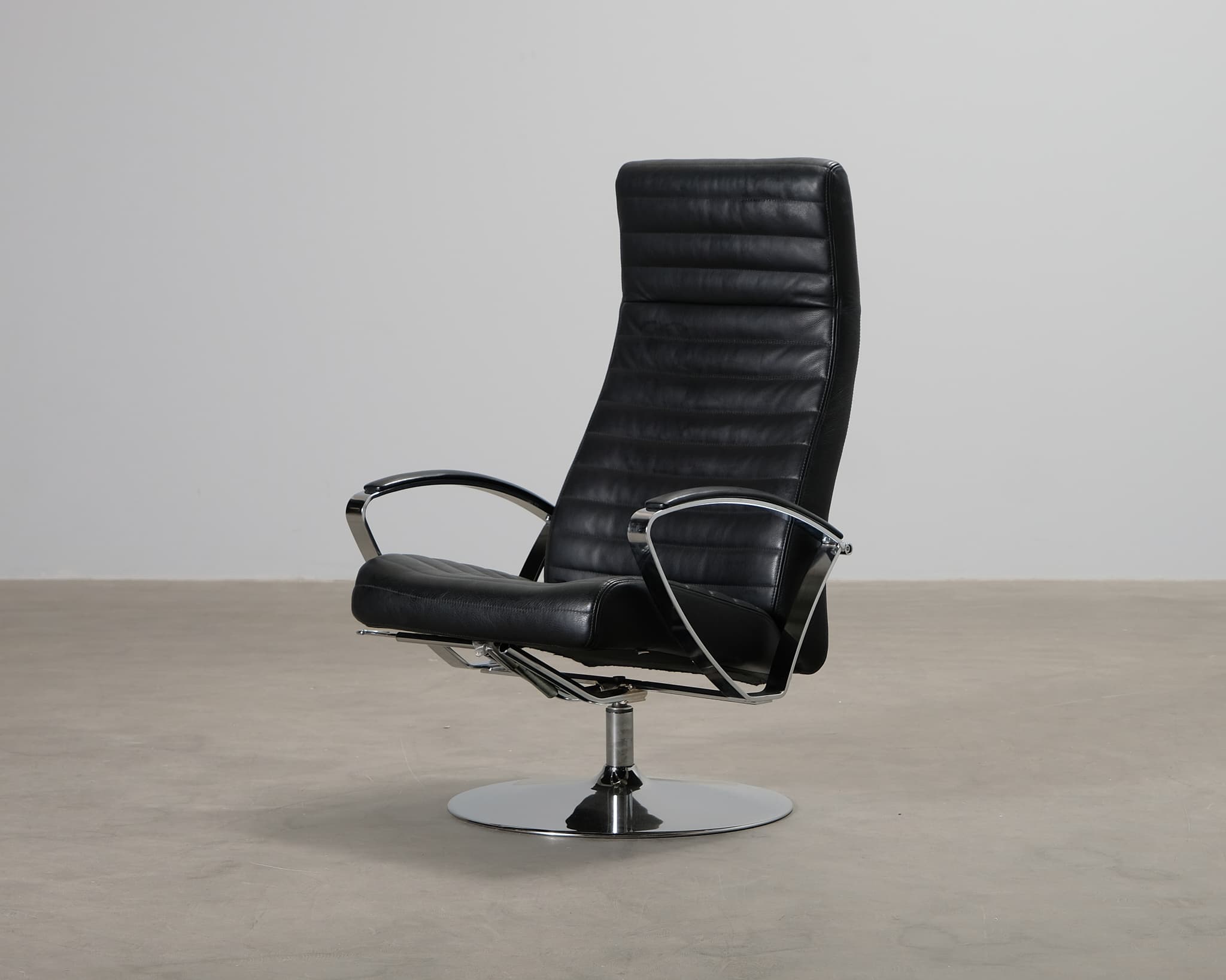BoConcept Wing nojatuoli musta – BoConcept